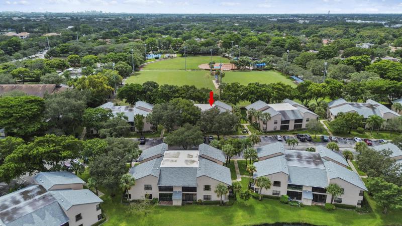  Condo & Townhome Photos