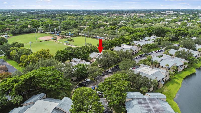  Condo & Townhome Photos