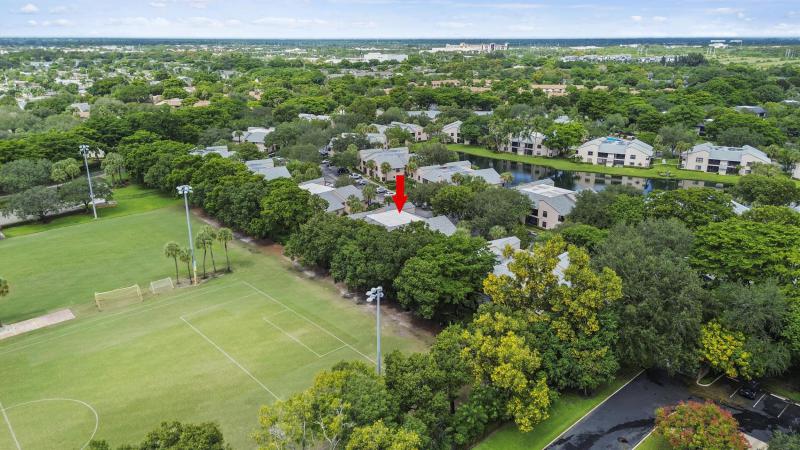  Condo & Townhome Photos