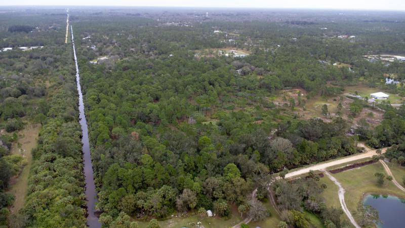  Commercial & Industrial Land Images 