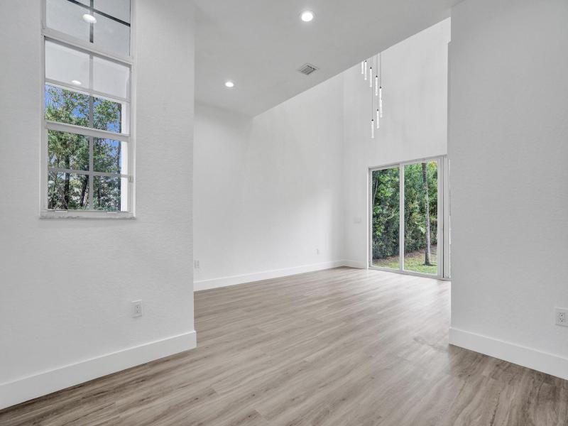  Single Family Homes Photo 10:  Dania Beach,  FL 33312