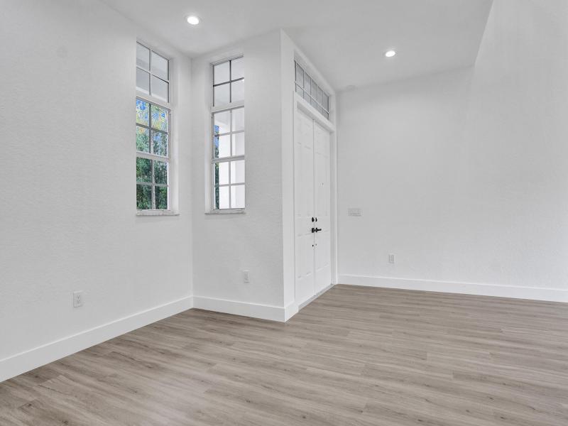  Single Family Homes Photo 11:  Dania Beach,  FL 33312