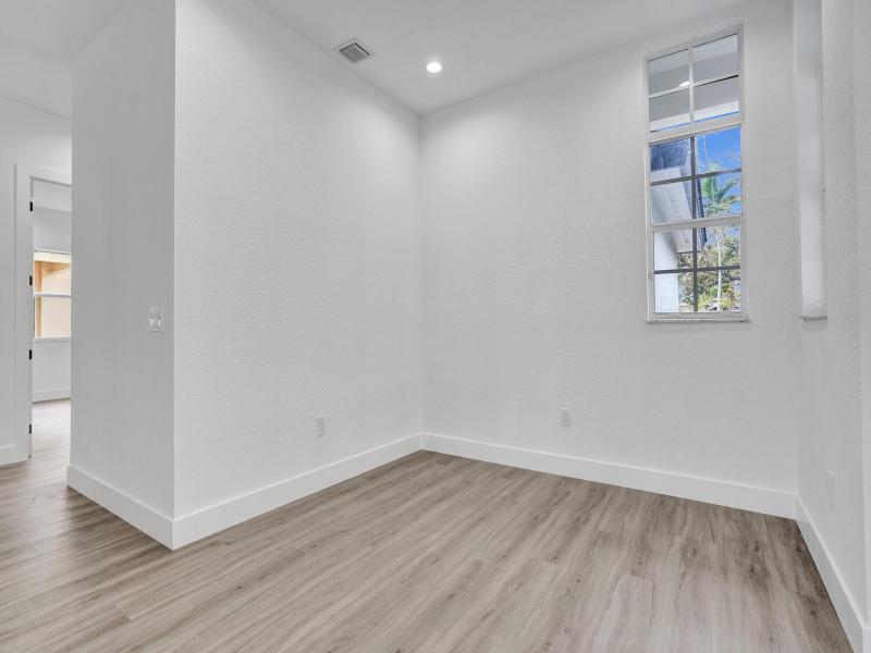  Single Family Homes Photo 12:  Dania Beach,  FL 33312