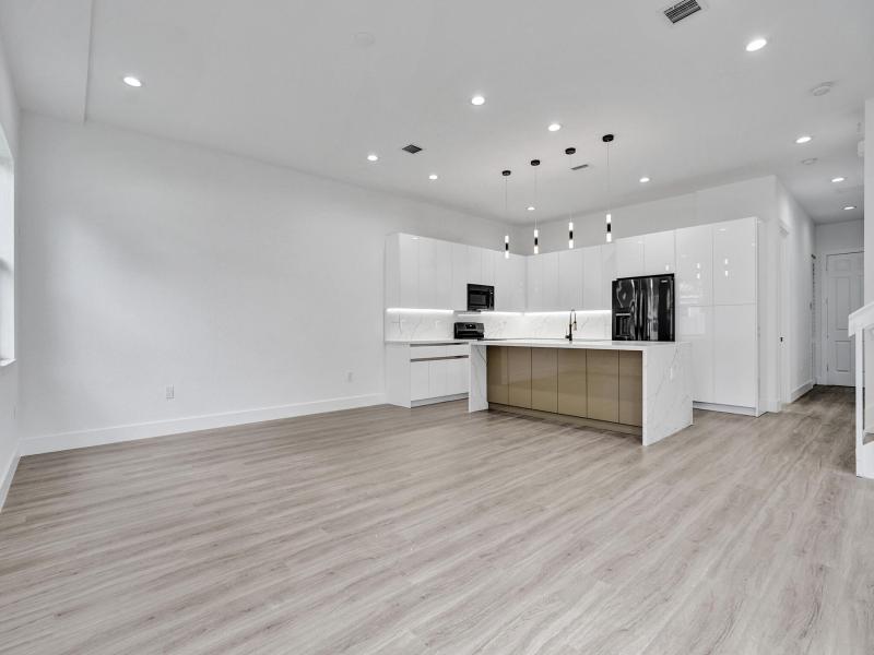  Single Family Homes Photo 16:  Dania Beach,  FL 33312