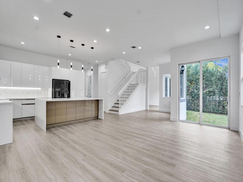  Single Family Homes Photo 17:  Dania Beach,  FL 33312