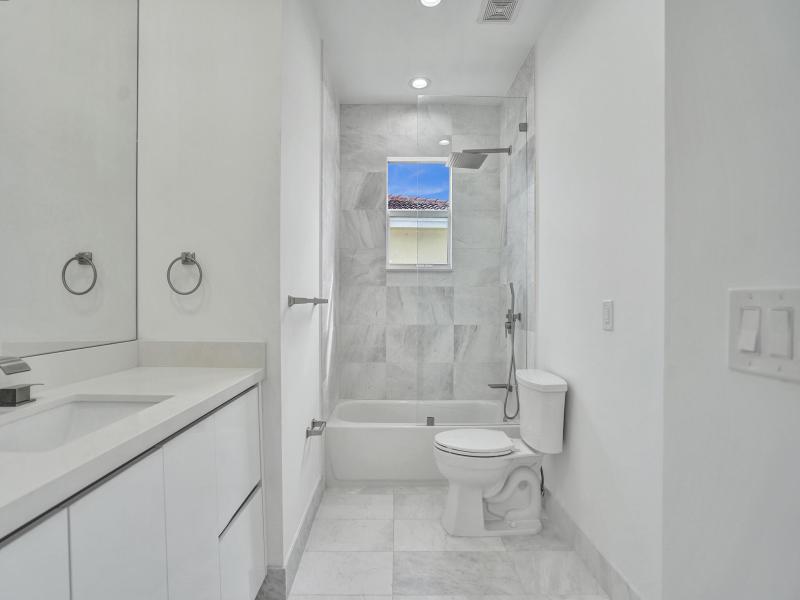  Single Family Homes Photo 48:  Dania Beach,  FL 33312