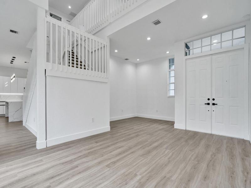  Single Family Homes Photo 7:  Dania Beach,  FL 33312
