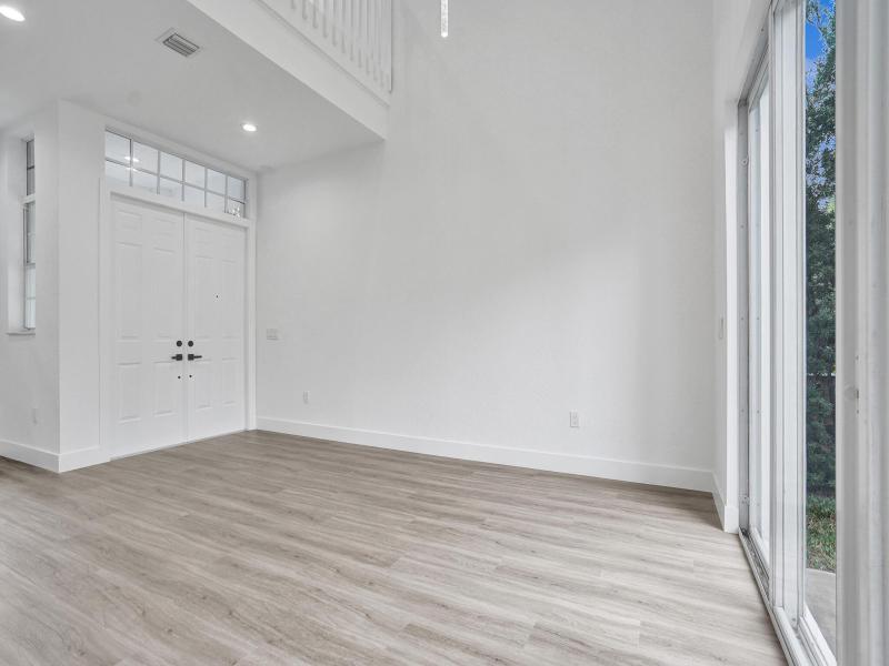 Single Family Homes Photo 8:  Dania Beach,  FL 33312