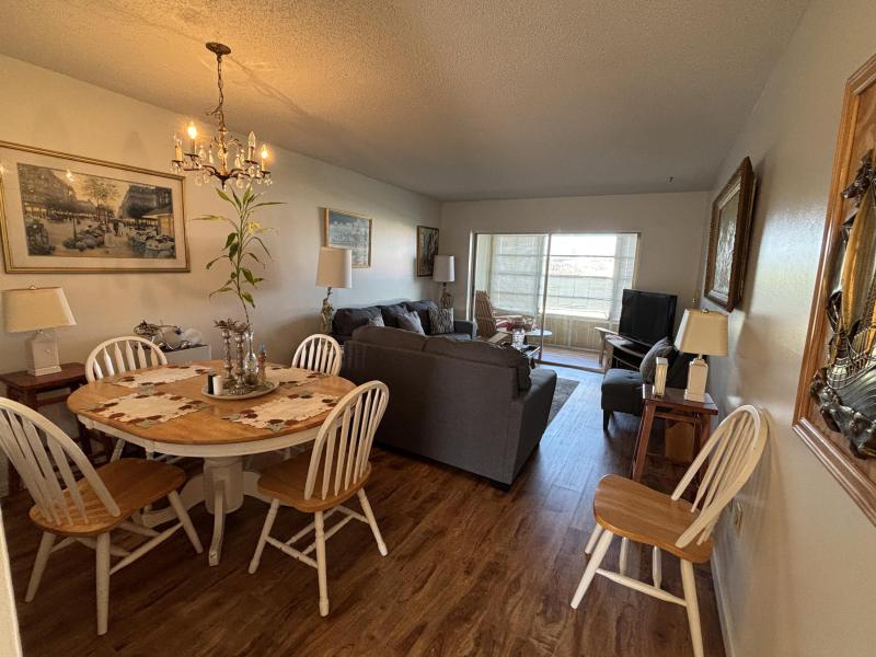  Condo & Townhome Photos