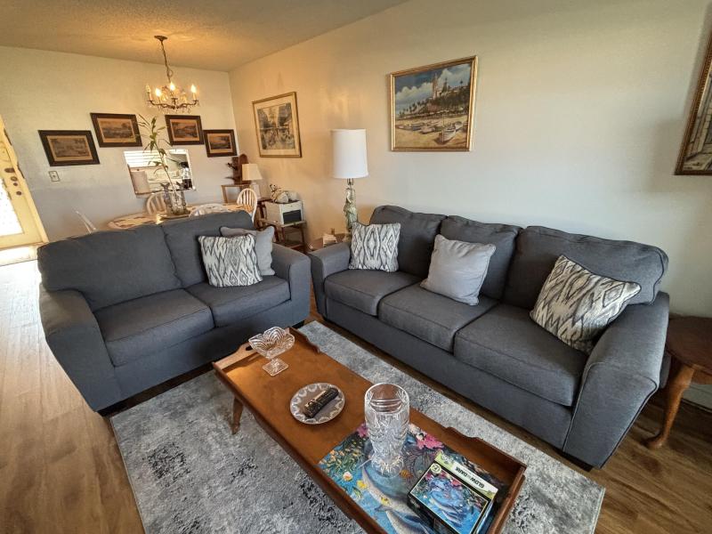  Condo & Townhome Photos