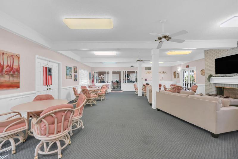 Condo & Townhome Photos
