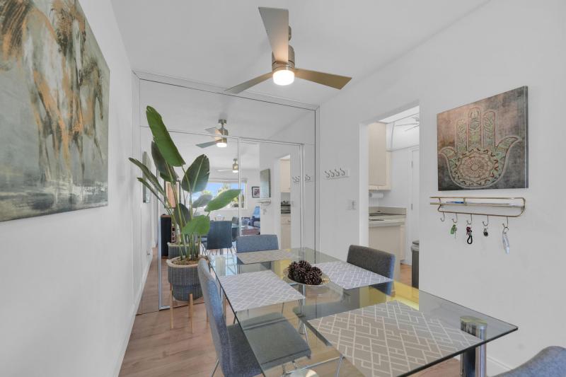  Condo & Townhome Photos