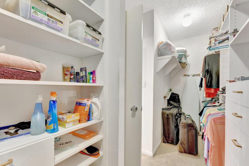  Condo & Townhome Photos