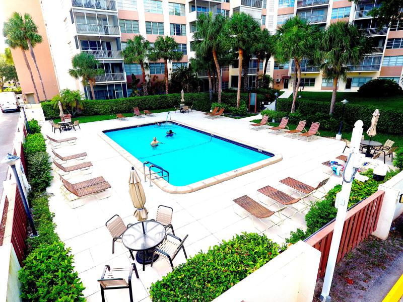  Condo & Townhome Photos