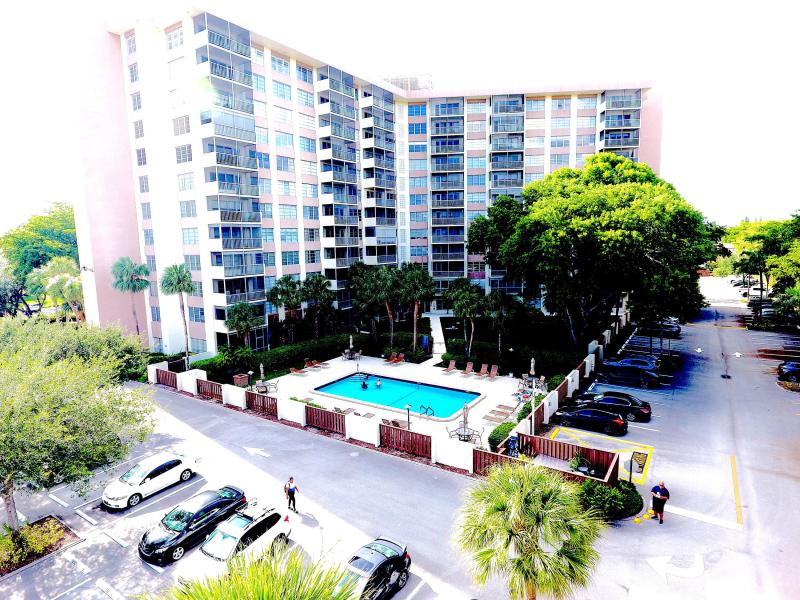  Condo & Townhome Photos