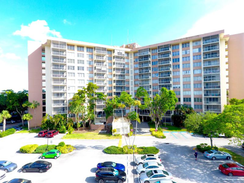  Condo & Townhome Photos