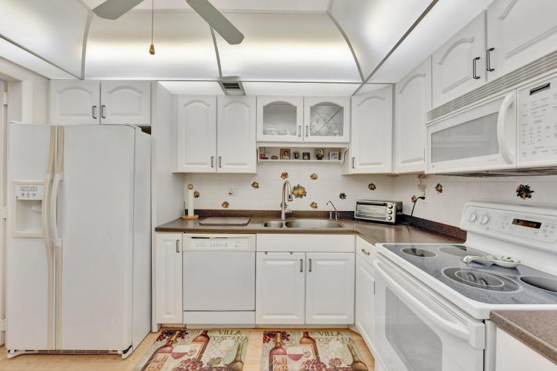  Condo & Townhome Photos