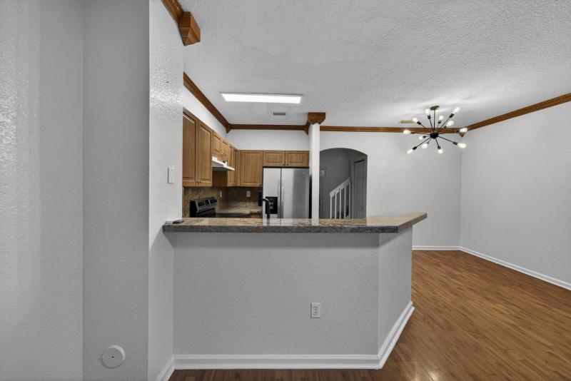  Condo & Townhome Photos