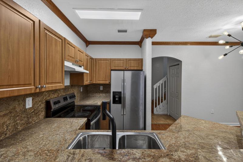  Condo & Townhome Photos