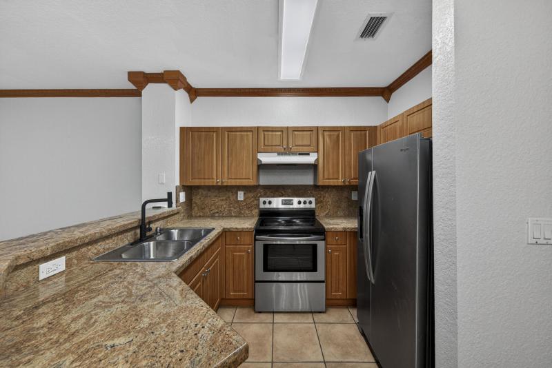  Condo & Townhome Photos