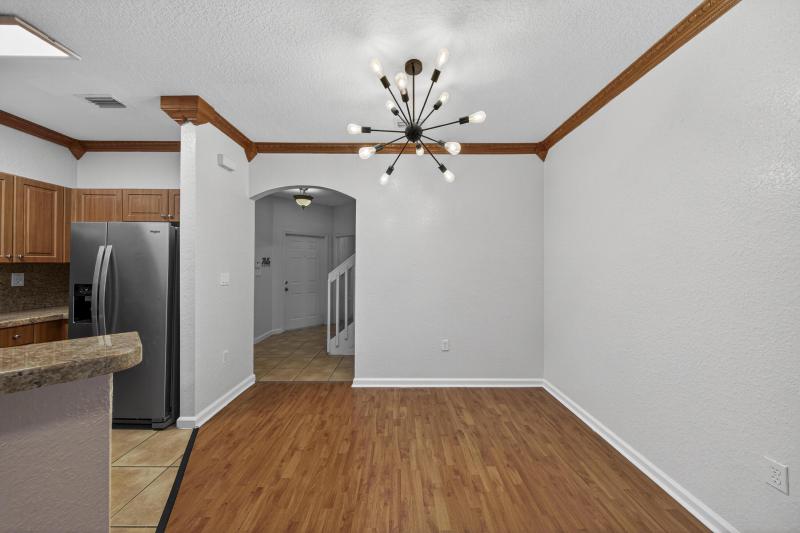  Condo & Townhome Photos