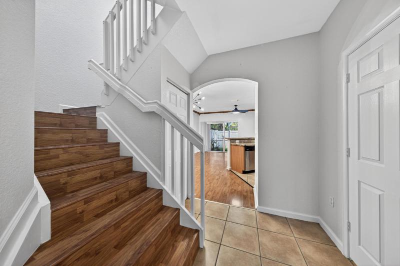  Condo & Townhome Photos