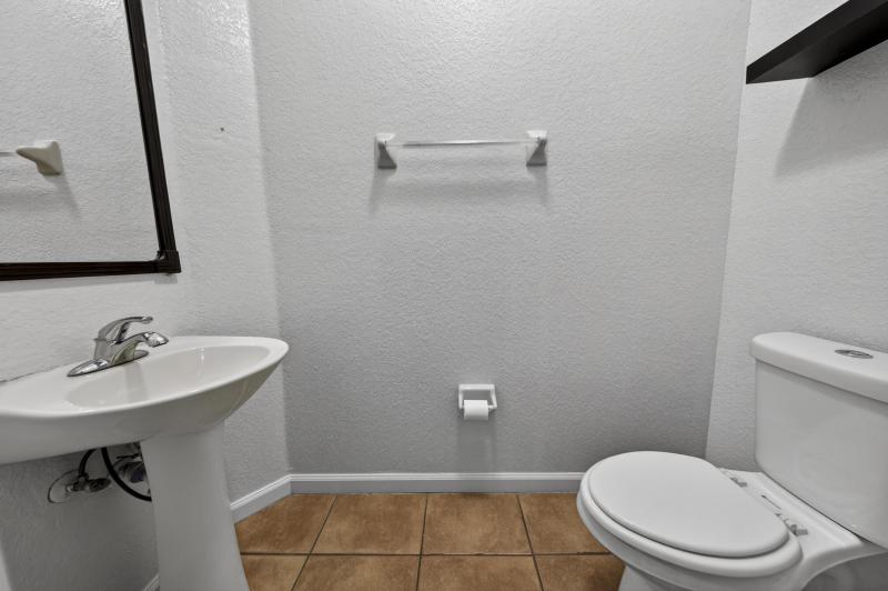  Condo & Townhome Photos