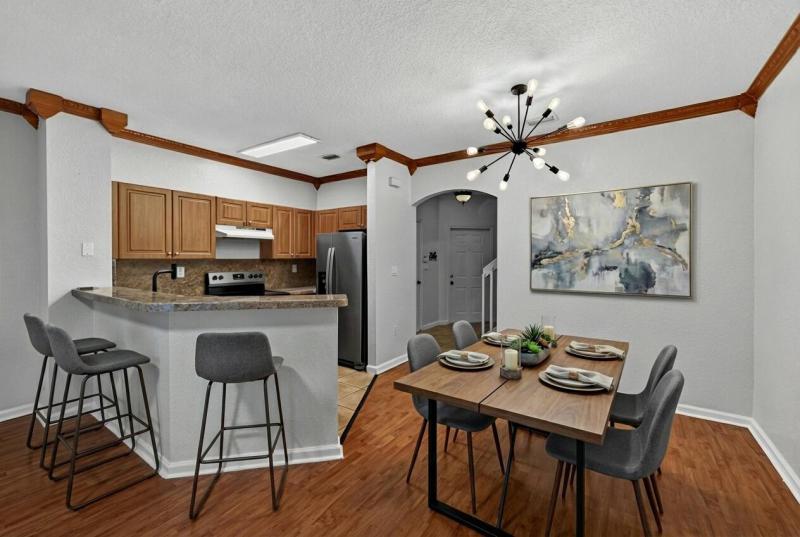  Condo & Townhome Photos