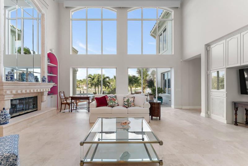  Single Family Homes Photo 15:  Tequesta,  FL 33469