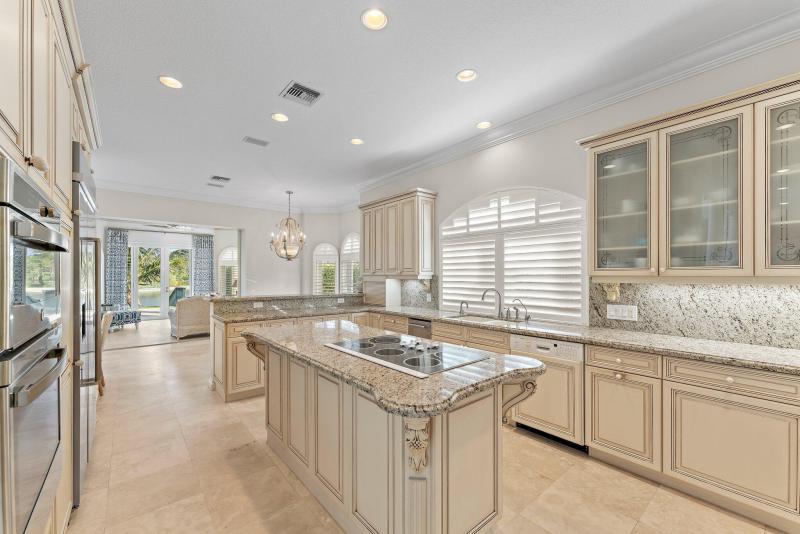  Single Family Homes Photo 25:  Tequesta,  FL 33469