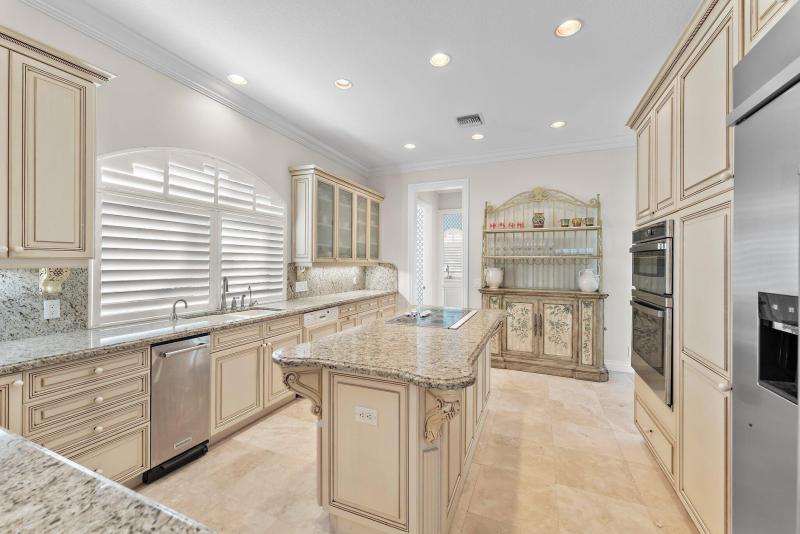  Single Family Homes Photo 26:  Tequesta,  FL 33469