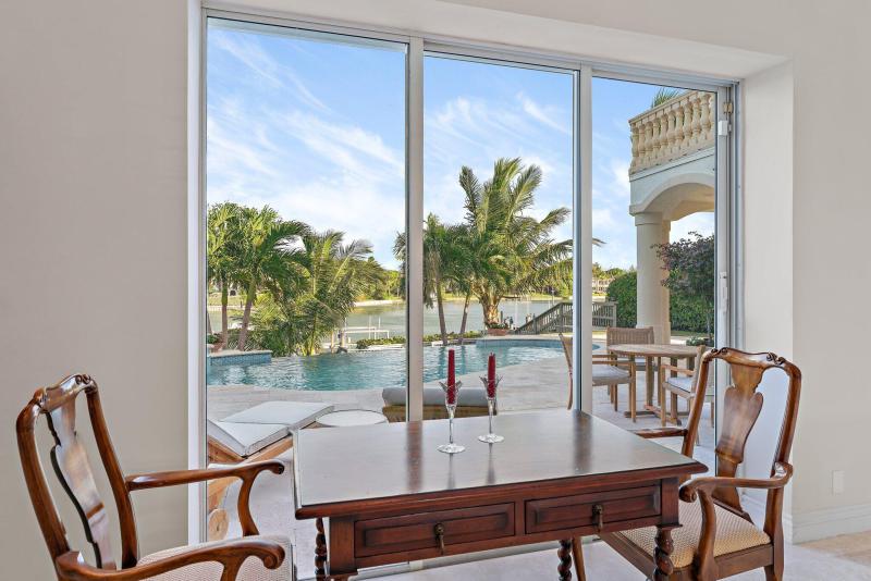  Single Family Homes Photo 29:  Tequesta,  FL 33469