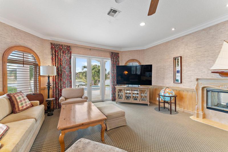  Single Family Homes Photo 36:  Tequesta,  FL 33469