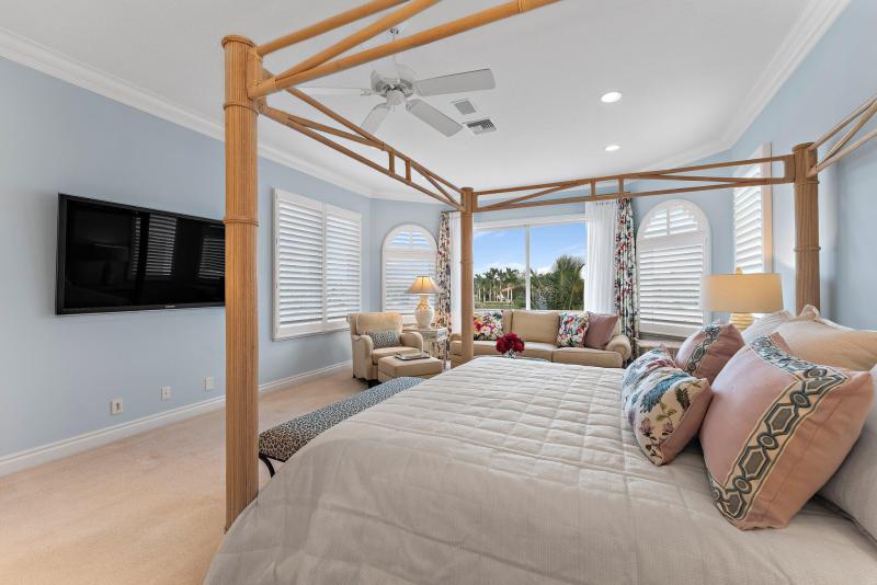  Single Family Homes Photo 40:  Tequesta,  FL 33469