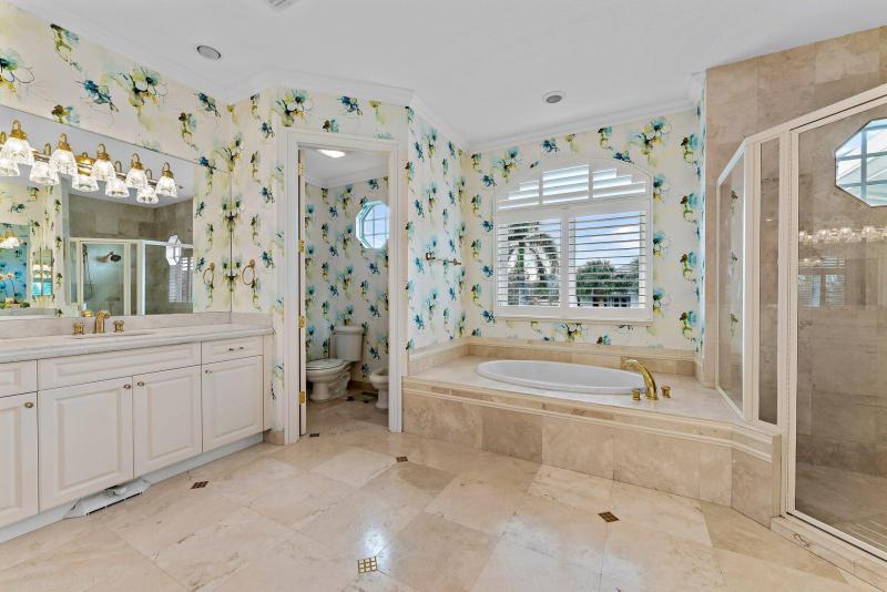  Single Family Homes Photo 41:  Tequesta,  FL 33469
