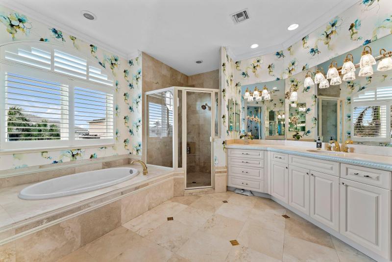  Single Family Homes Photo 42:  Tequesta,  FL 33469