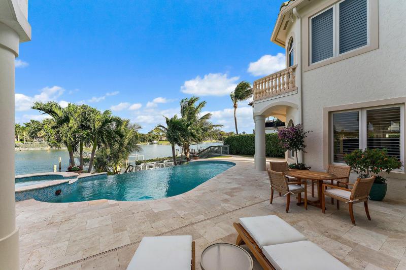  Single Family Homes Photo 51:  Tequesta,  FL 33469