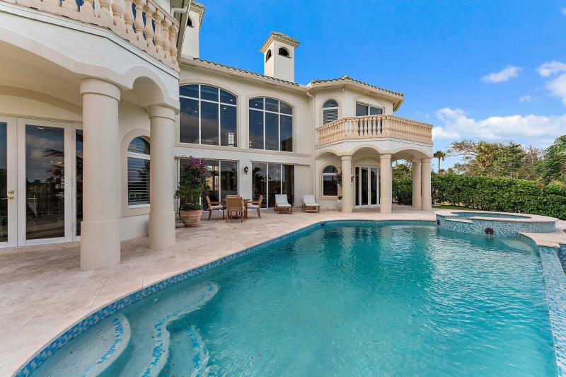  Single Family Homes Photo 57:  Tequesta,  FL 33469