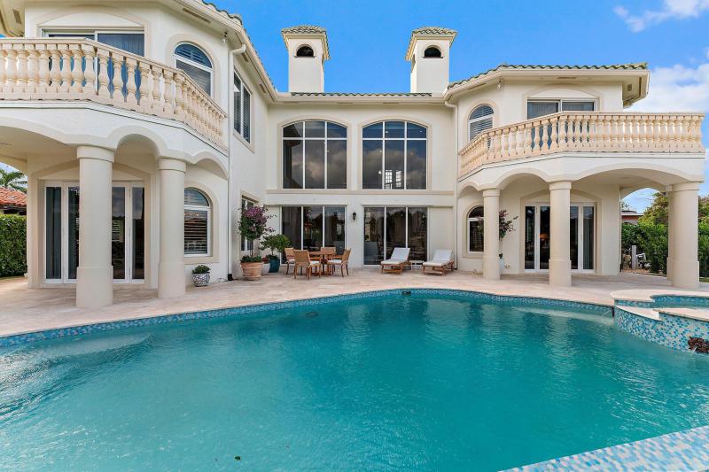  Single Family Homes Photo 58:  Tequesta,  FL 33469