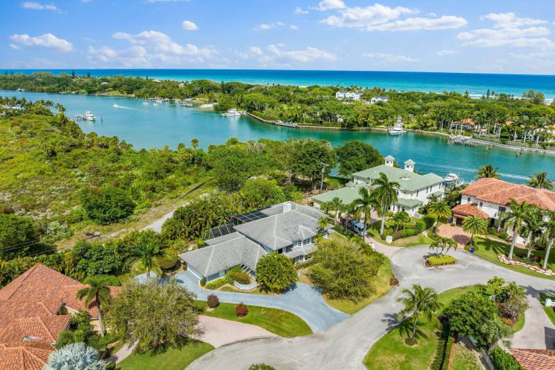  Single Family Homes Photo 67:  Tequesta,  FL 33469