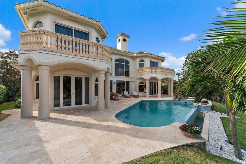  Single Family Homes Photo 68:  Tequesta,  FL 33469