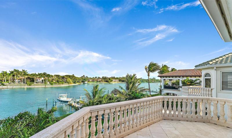  Single Family Homes Photo 72:  Tequesta,  FL 33469