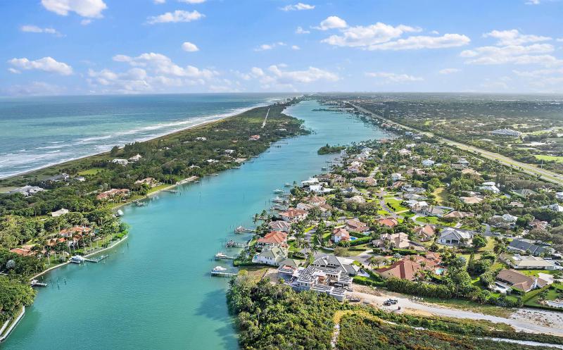  Single Family Homes Photo 77:  Tequesta,  FL 33469