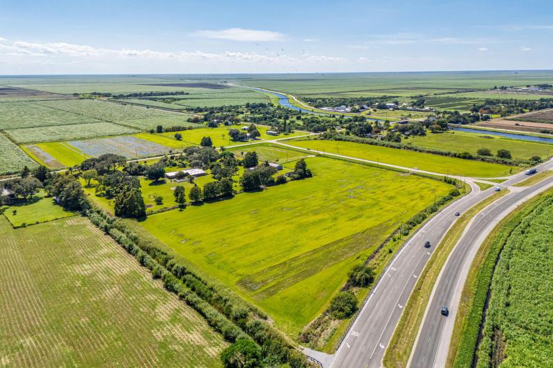  Commercial & Industrial Land Images 