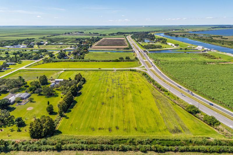  Commercial & Industrial Land Images 