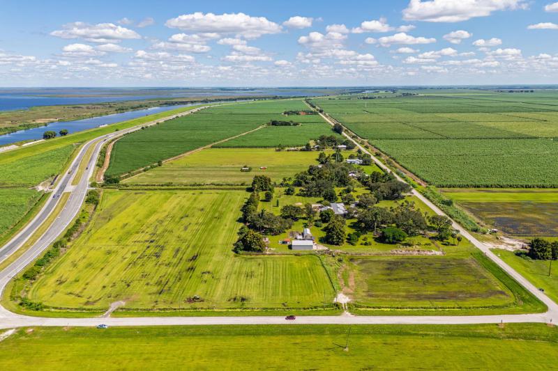  Commercial & Industrial Land Images 