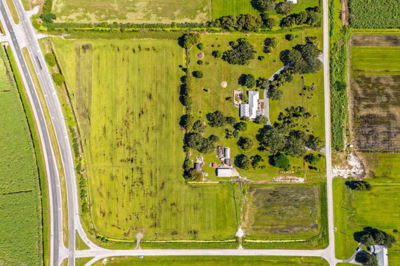  Commercial & Industrial Land Images 