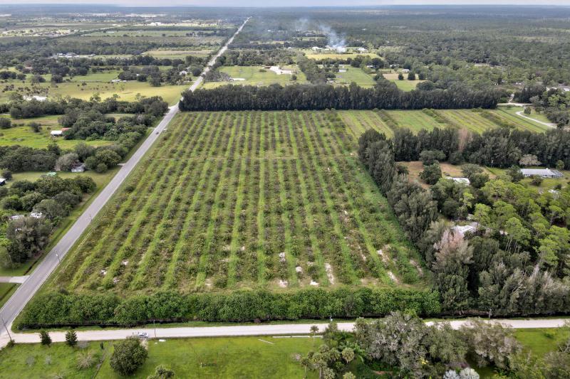  Commercial & Industrial Land Images 