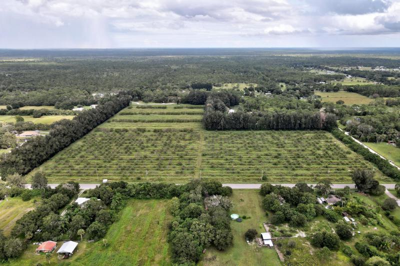  Commercial & Industrial Land Images 