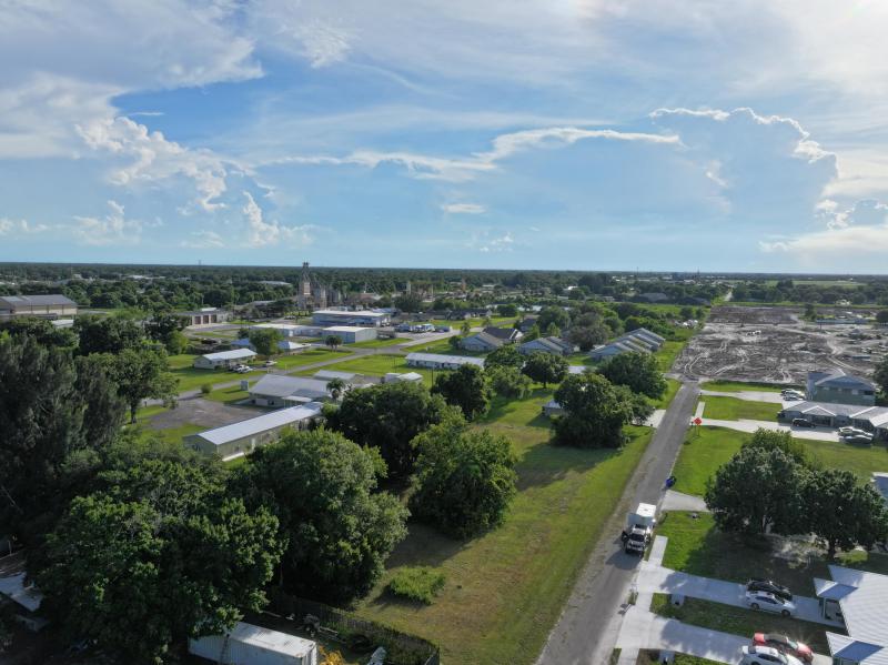  Commercial & Industrial Land Images 